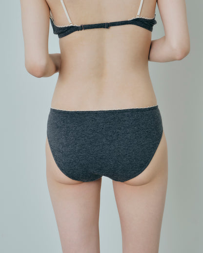 LACE SHORTS